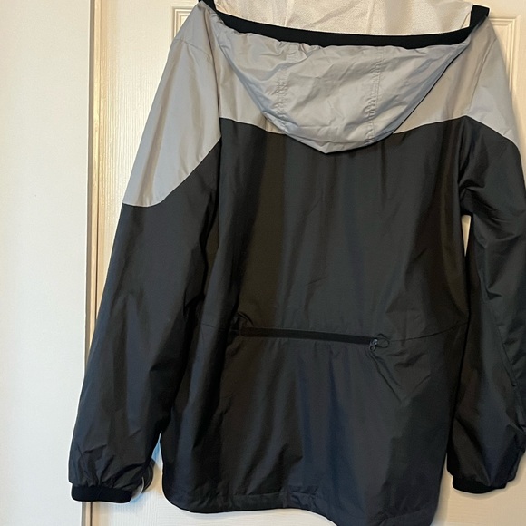 SZ M NIKE hooded zip up tricolor jacket. Black, red and grey. Lightweight - Picture 7 of 9